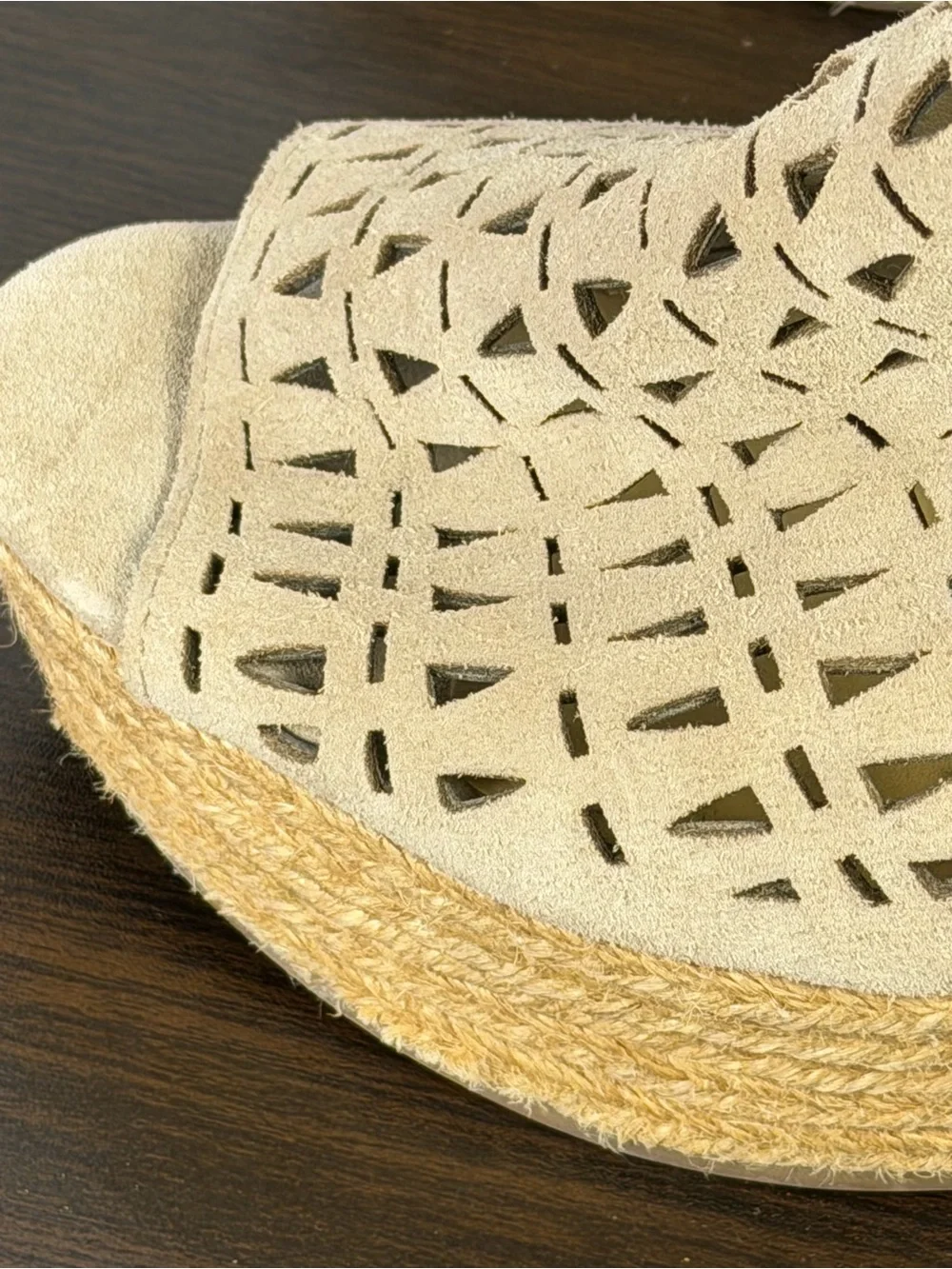 Marc Fisher Beige Suede Espadrille Wedge Sandals Size 10